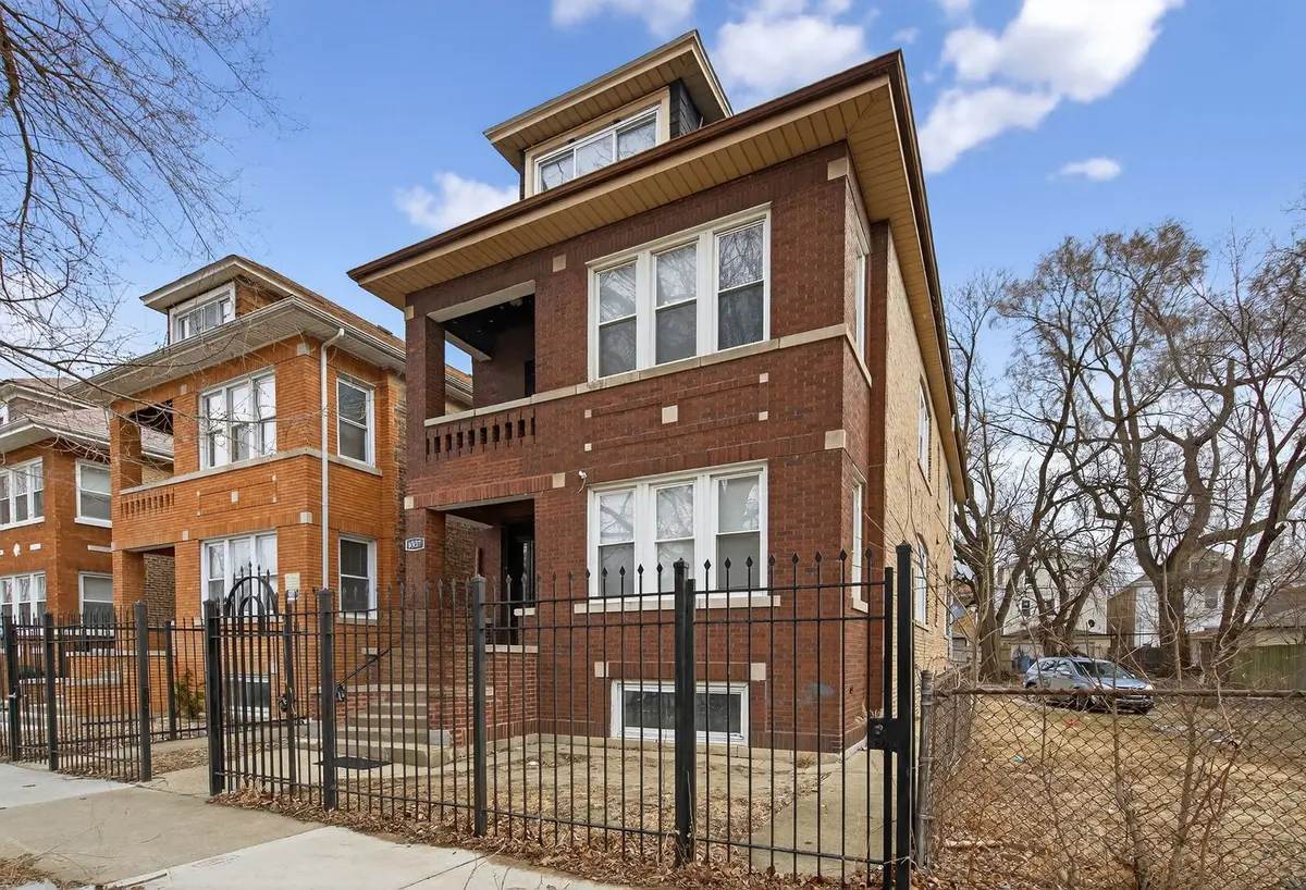 6937 S Maplewood AVE, Chicago, IL 60629