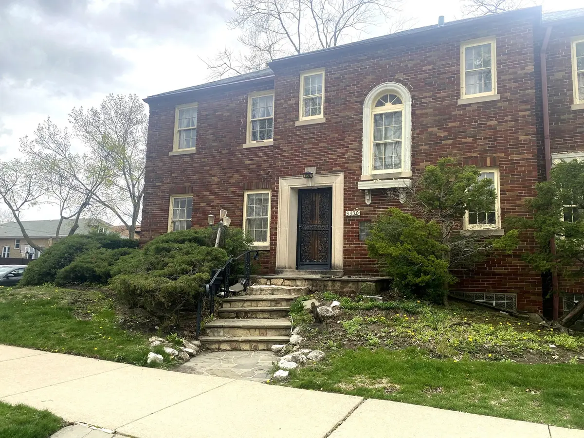 3320 W Ardmore AVE, Chicago, IL 60659