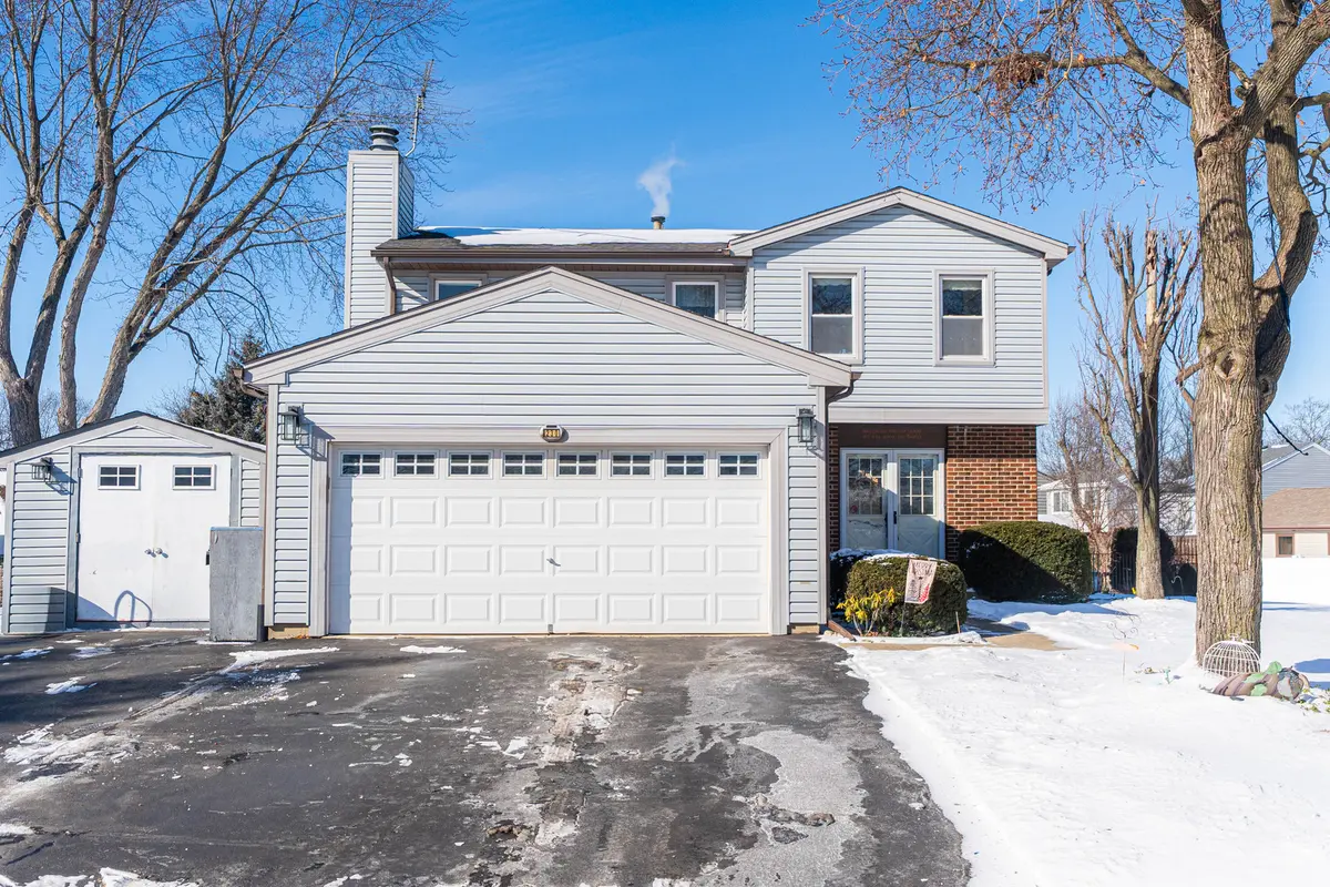 230 Ashley CT, Roselle, IL 60172