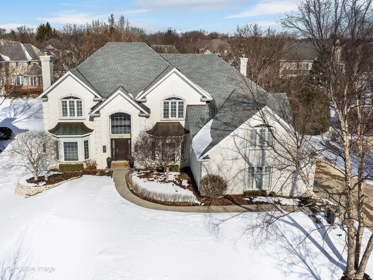 5 Andrew CT, Burr Ridge, IL 60527