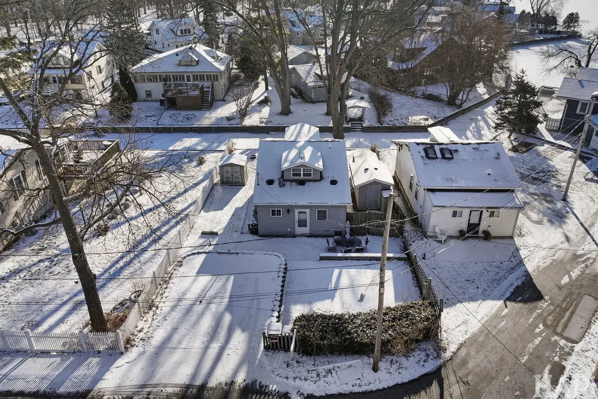 43247 N Grandview TER, Antioch, IL 60002