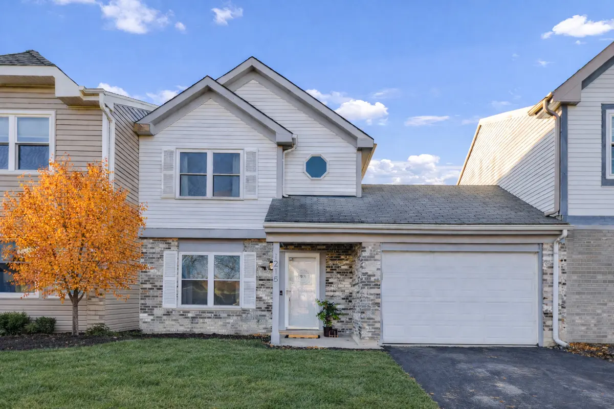 1215 Robin DR, Carol Stream, IL 60188