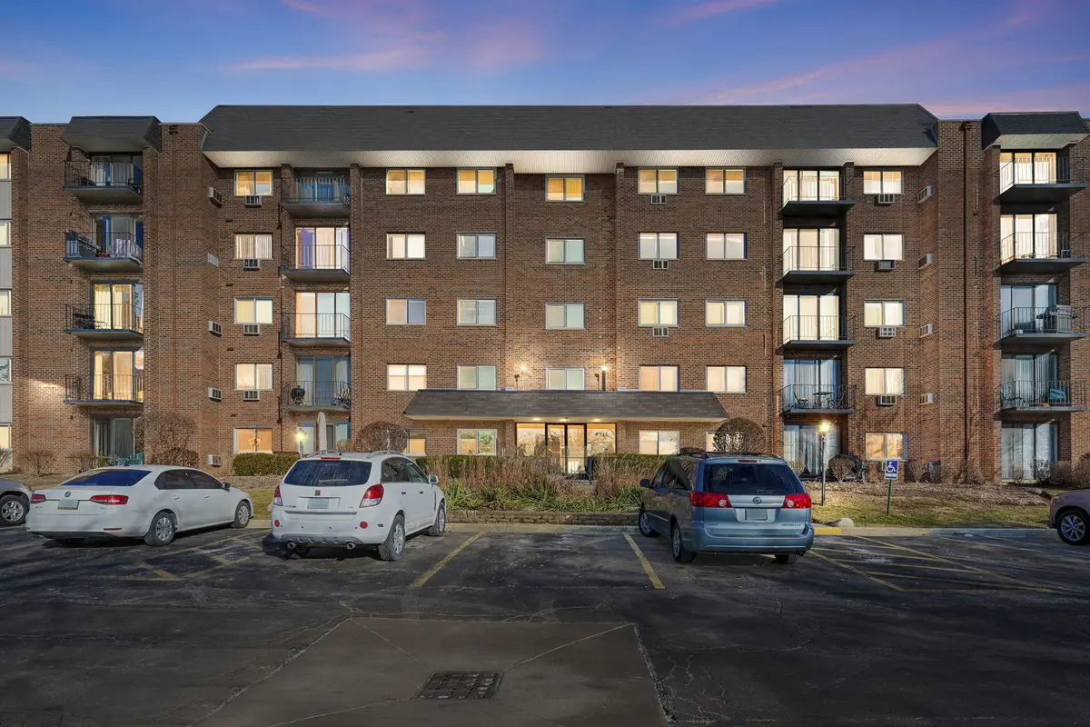 4711 Saint Joseph Creek DR #5H, Lisle, IL 60532