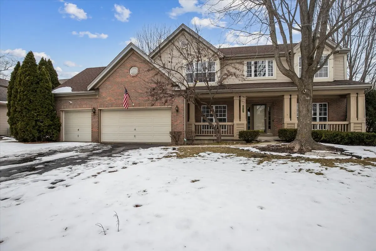 731 Saddlewood DR, Wauconda, IL 60084