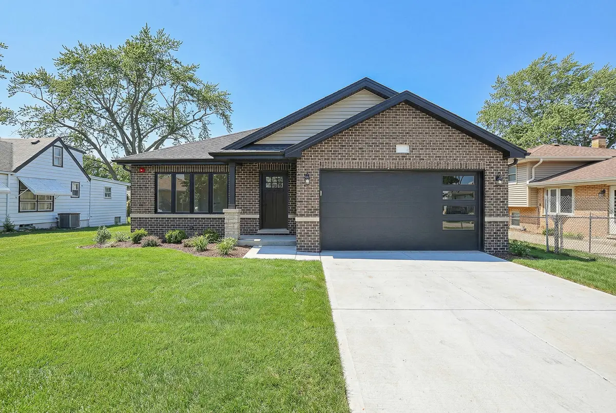 11520 S Leclaire AVE, Alsip, IL 60803