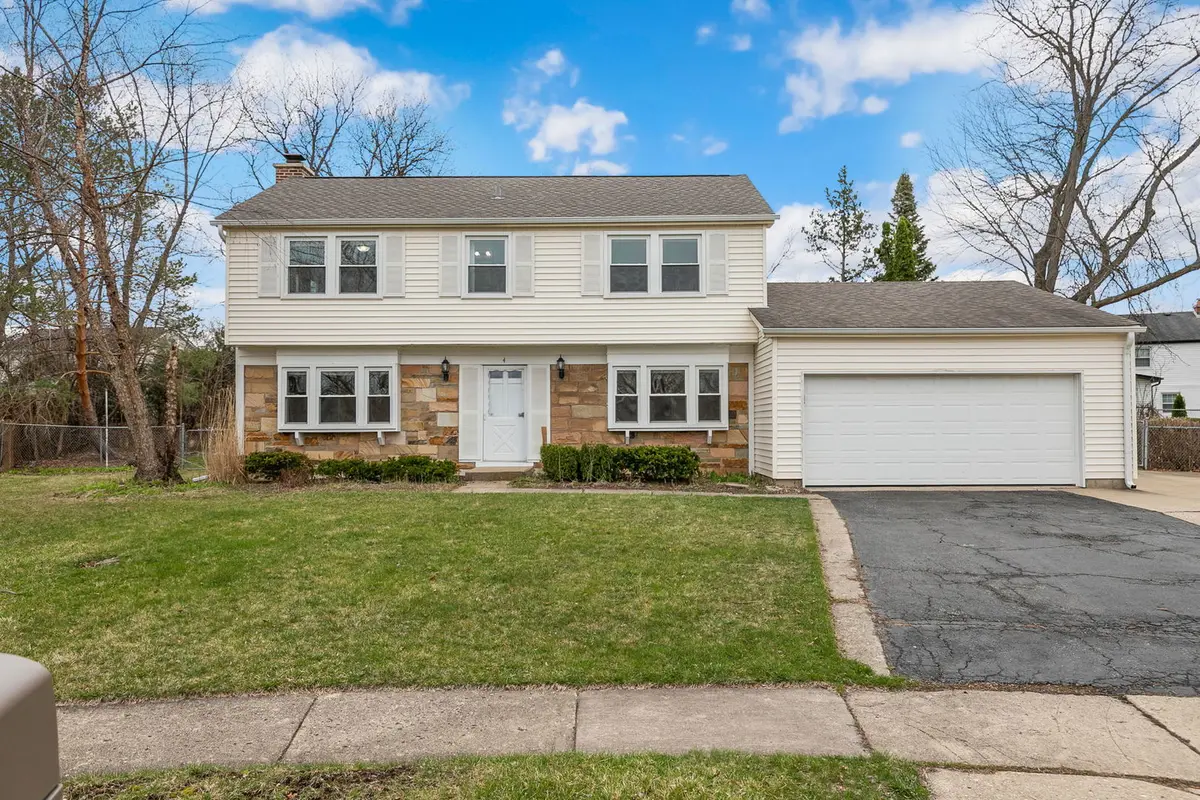 4 Burnt Ember CT, Buffalo Grove, IL 60089