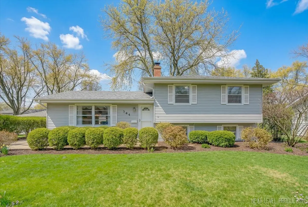 344 Sycamore DR, Naperville, IL 60540