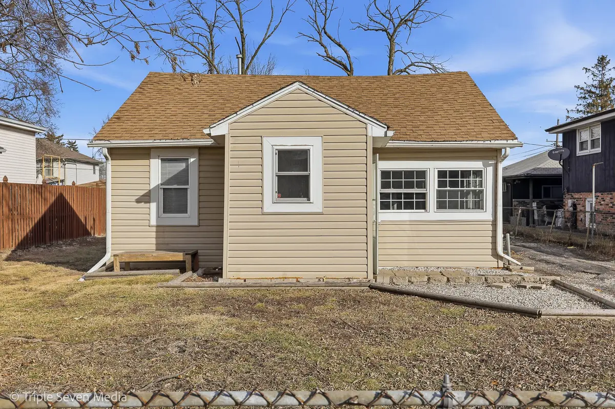 7006 W 73rd ST, Chicago, IL 60638