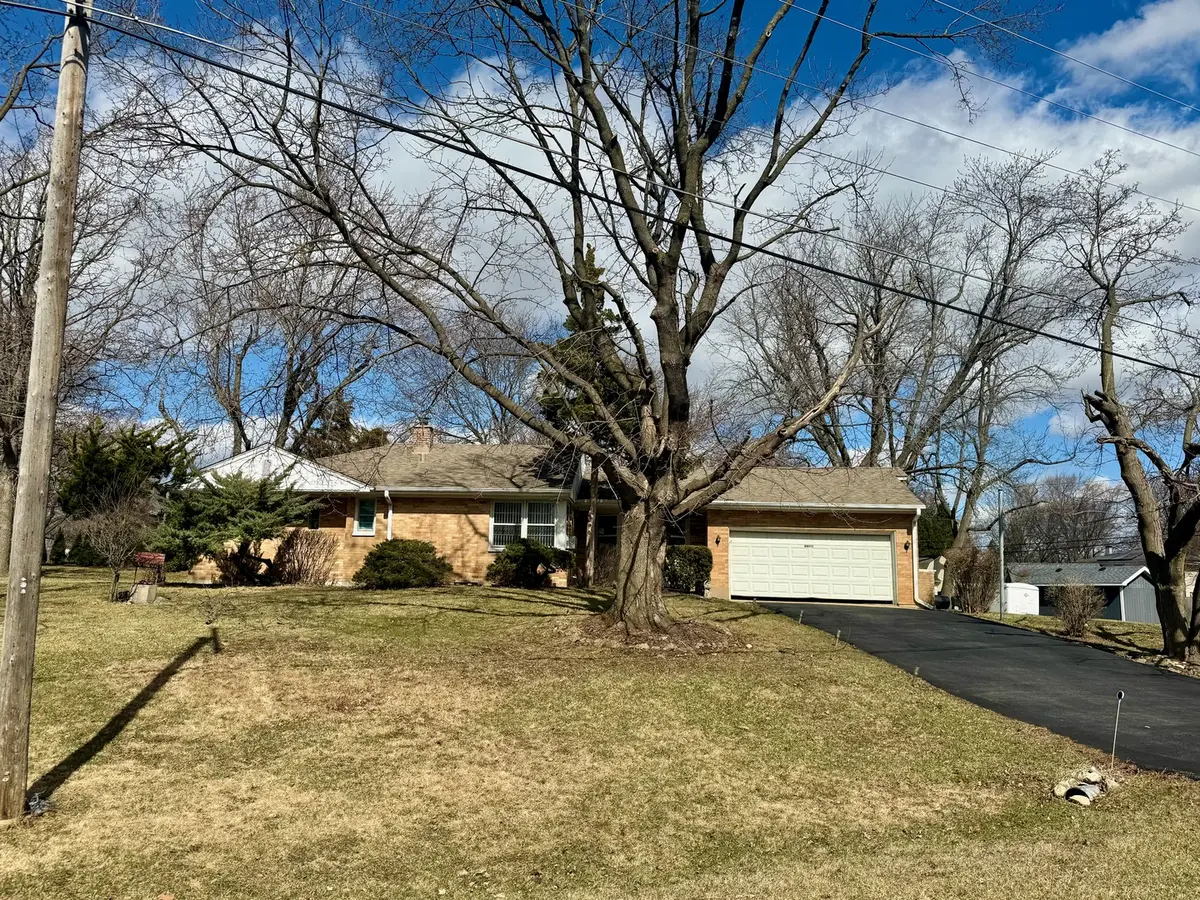 4N015 Kenwood AVE, West Chicago, IL 60185