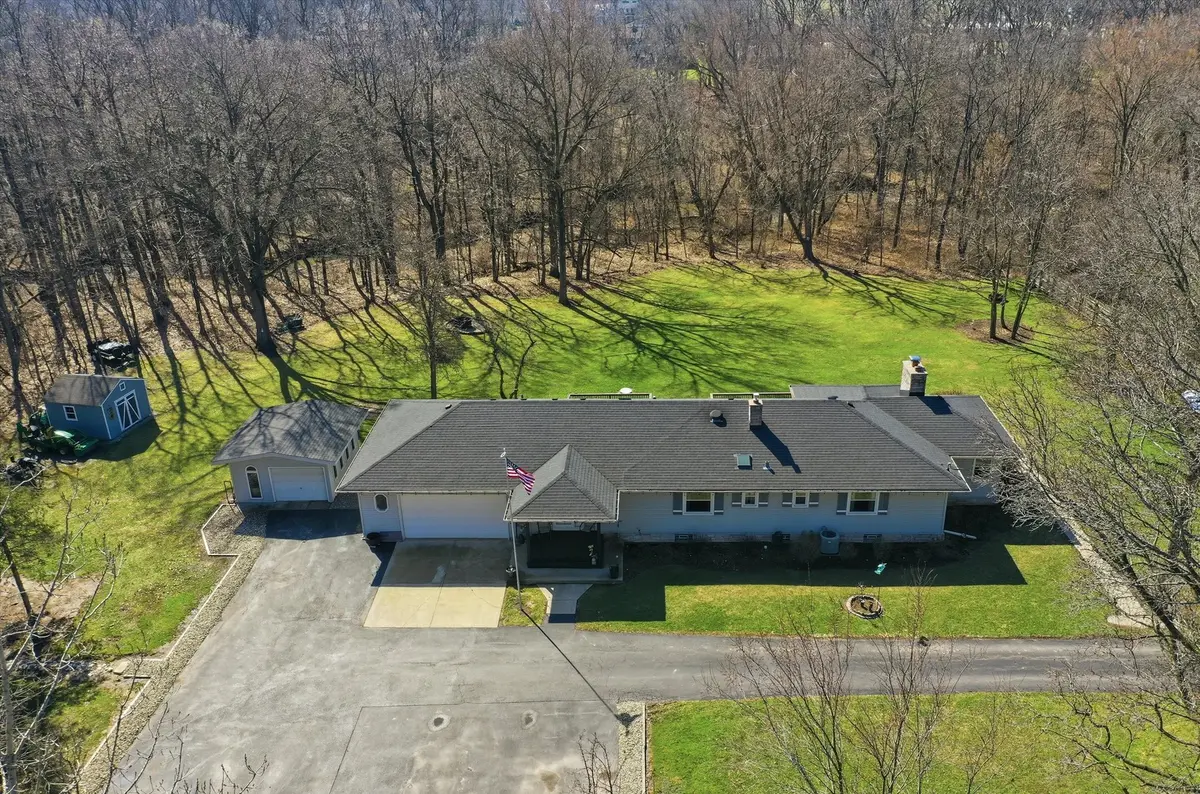 2 Rohe LN, Crete, IL 60417