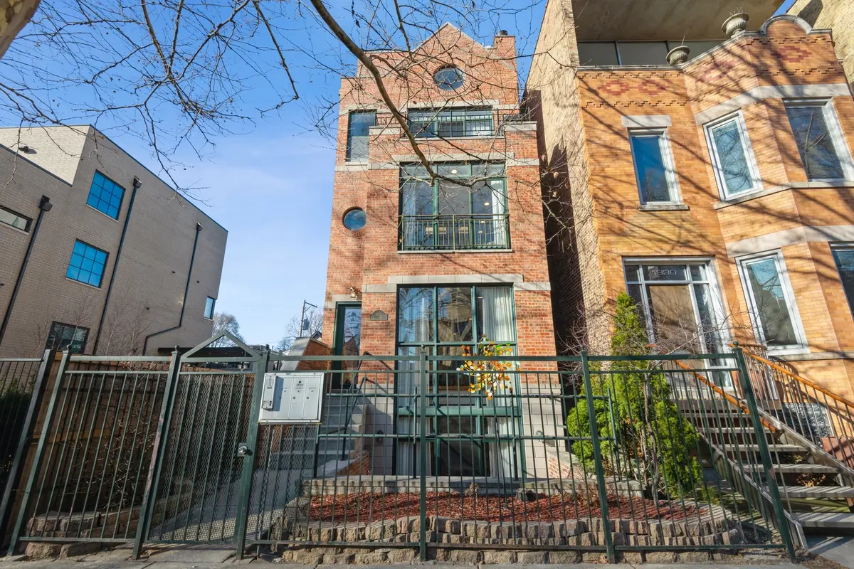 1932 W Crystal ST #1, Chicago, IL 60622