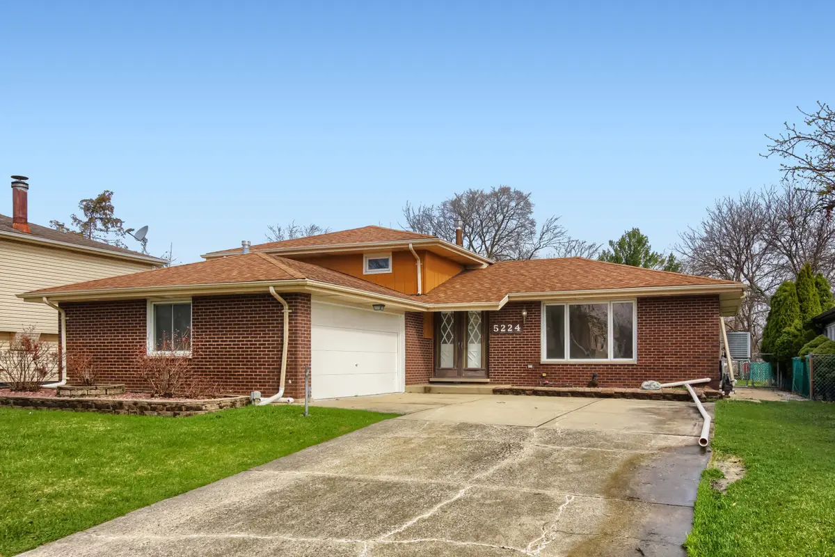 5224 156th ST, Oak Forest, IL 60452