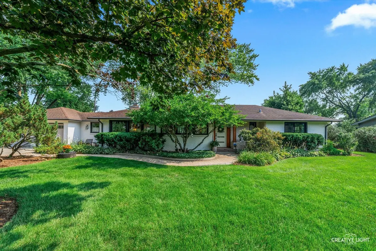 2300 Kaneville RD, Geneva, IL 60134