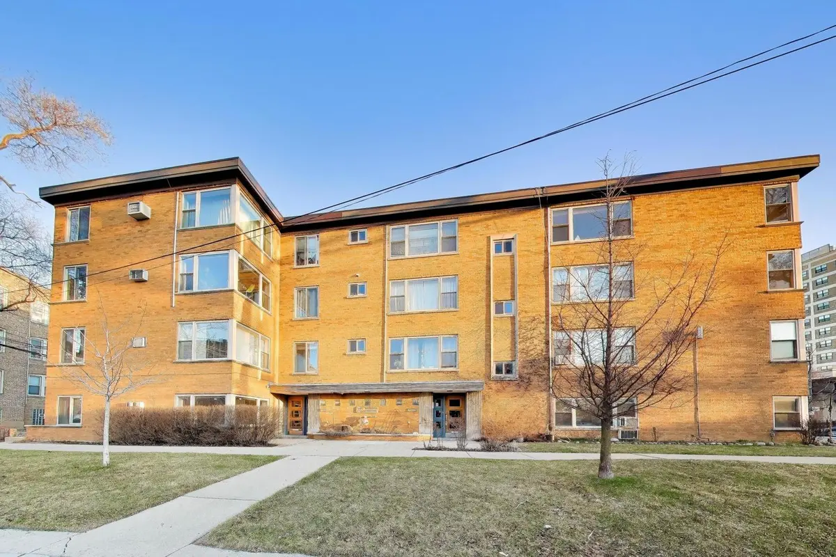 7404 N Sheridan RD #G, Chicago, IL 60626