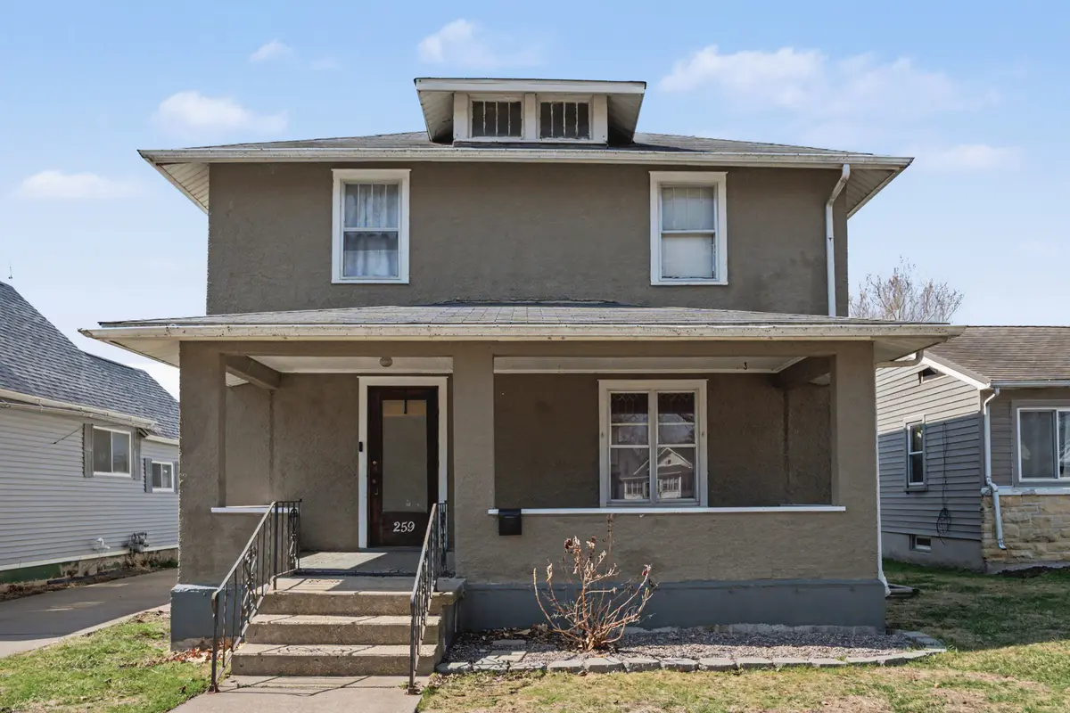 259 16th PL, Clinton, IA 52732