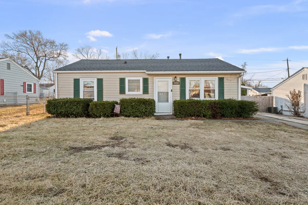 7318 Kelling ST, Davenport, IA 52806
