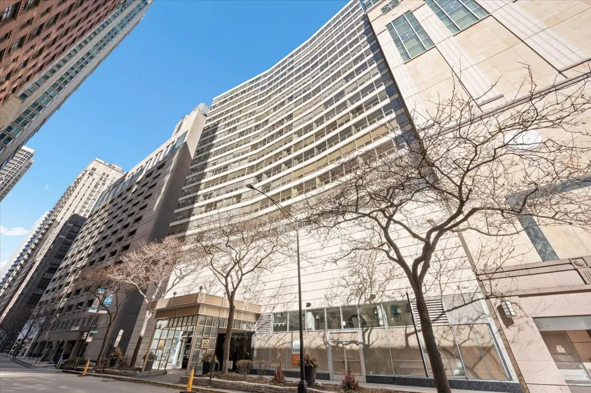 110 E Delaware PL #1803, Chicago, IL 60611