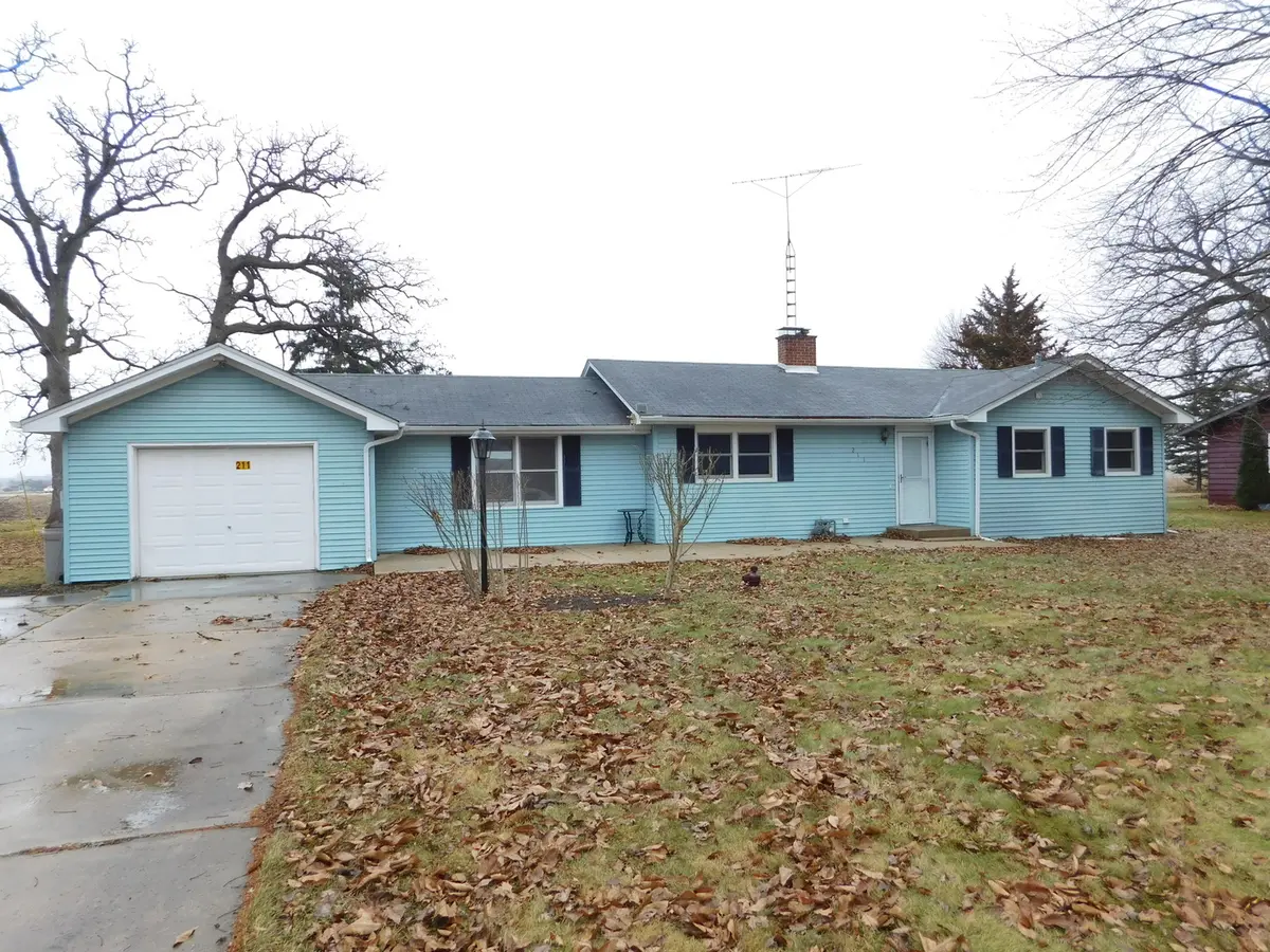 211 Oak ST, Big Rock, IL 60511
