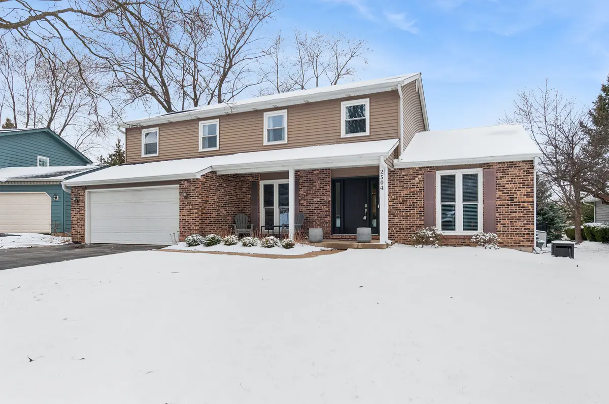 2504 Sun Valley RD, Lisle, IL 60532