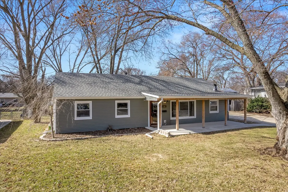 25 Seneca DR, Montgomery, IL 60538