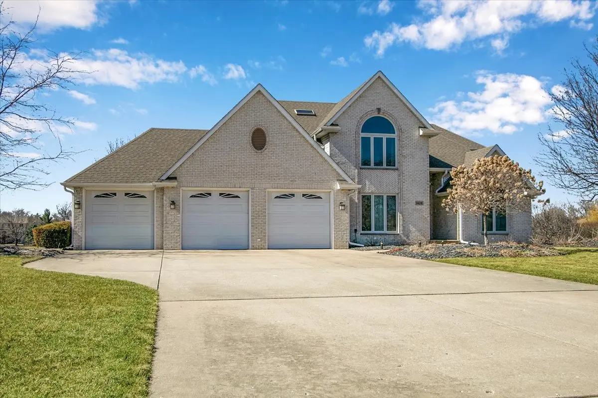 24016 S Countryside DR, Minooka, IL 60447