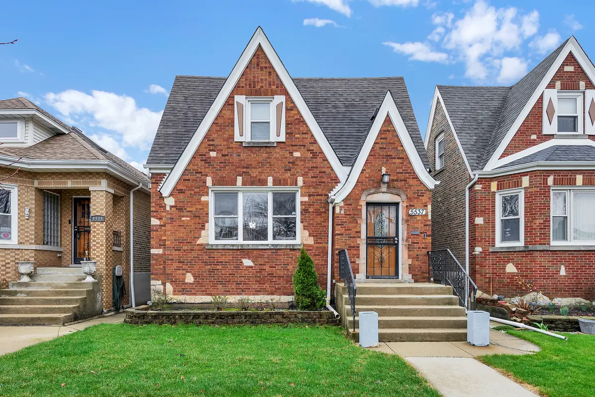 5537 W Melrose ST, Chicago, IL 60641