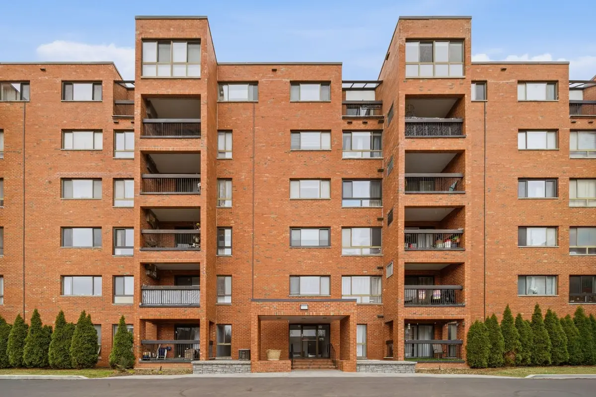 3700 Capri CT #308, Glenview, IL 60025