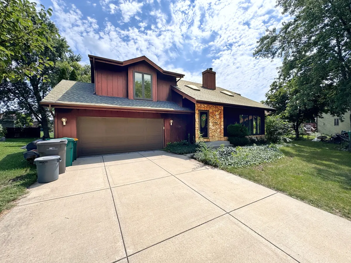 1139 Gillian ST, Lemont, IL 60439