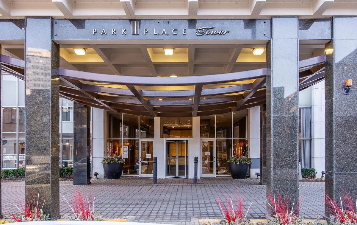 655 W Irving Park RD #3708, Chicago, IL 60613