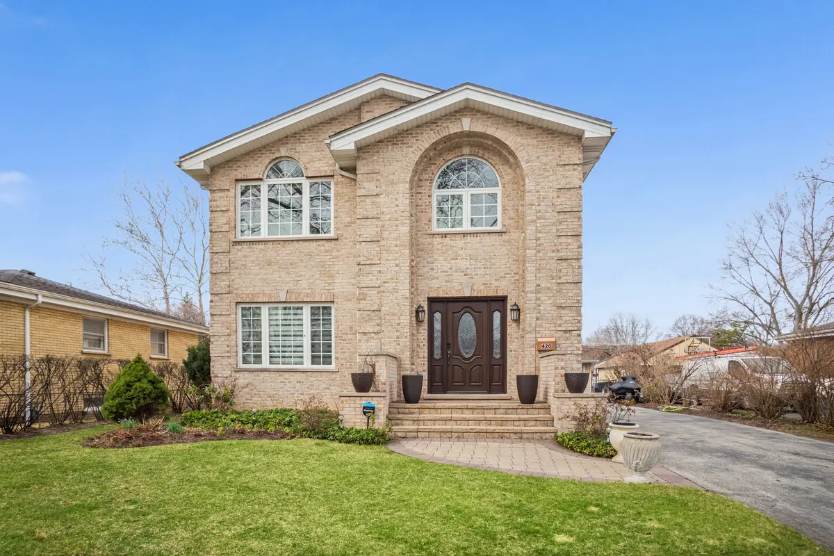 420 Radcliffe AVE, Des Plaines, IL 60016