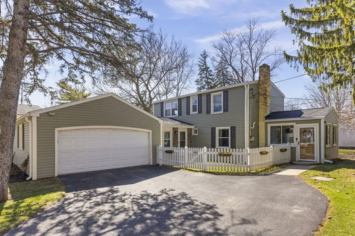934 S Highland AVE, Arlington Heights, IL 60005