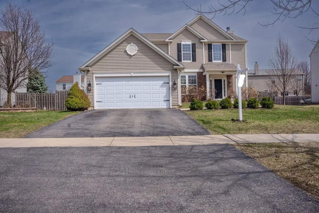 250 Tiger ST, Bolingbrook, IL 60490