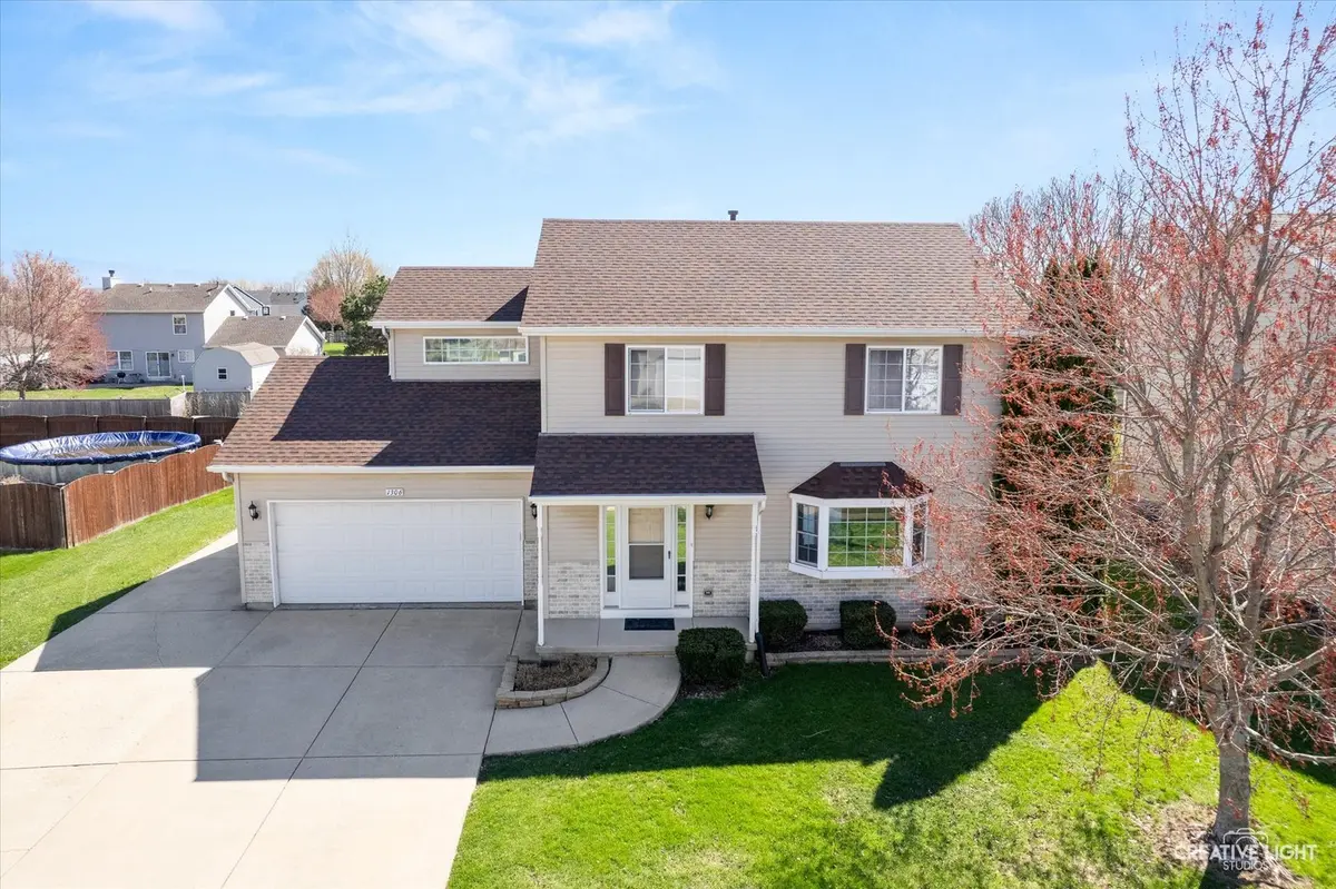1306 Evergreen LN, Yorkville, IL 60560