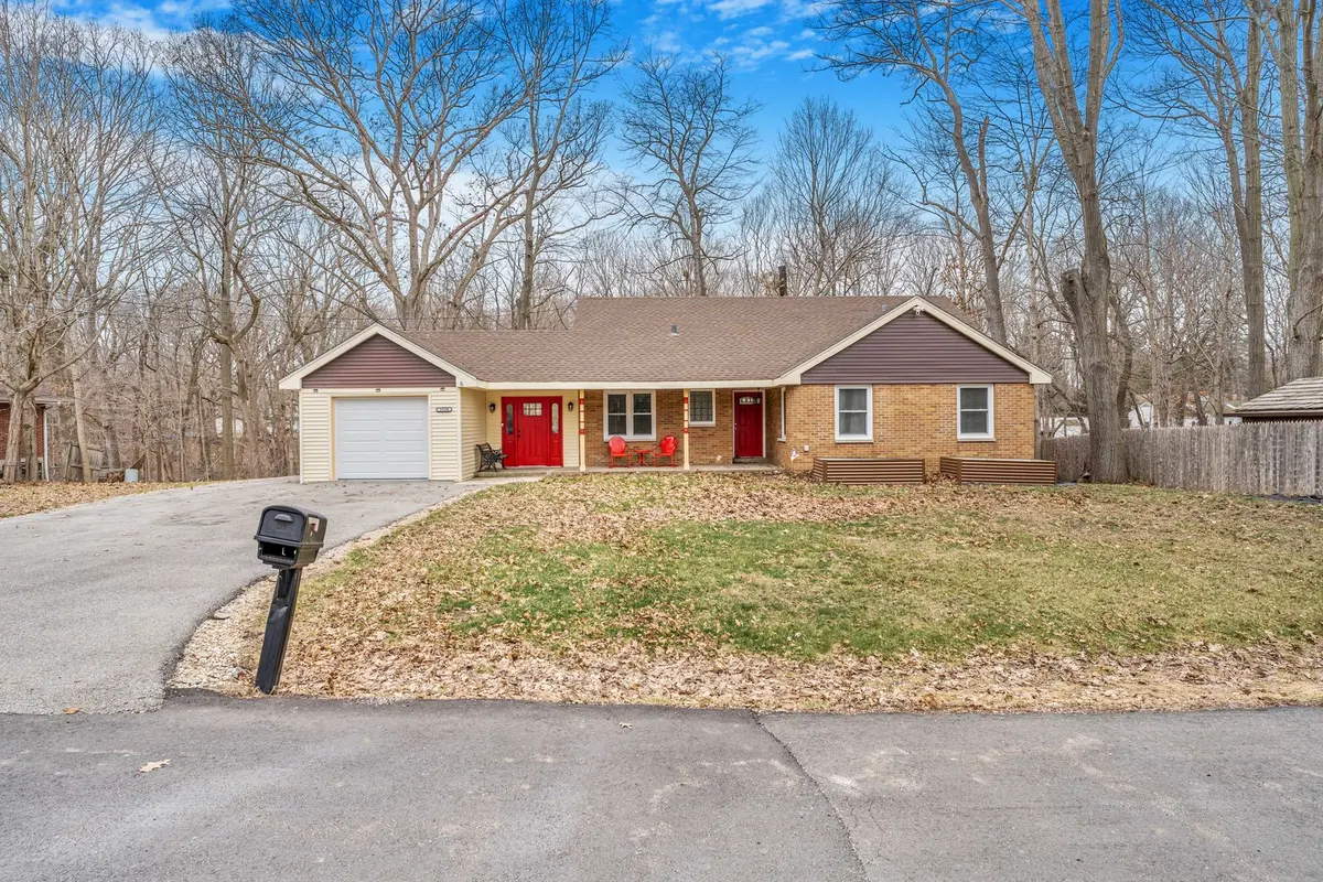 39294 N North AVE, Beach Park, IL 60099