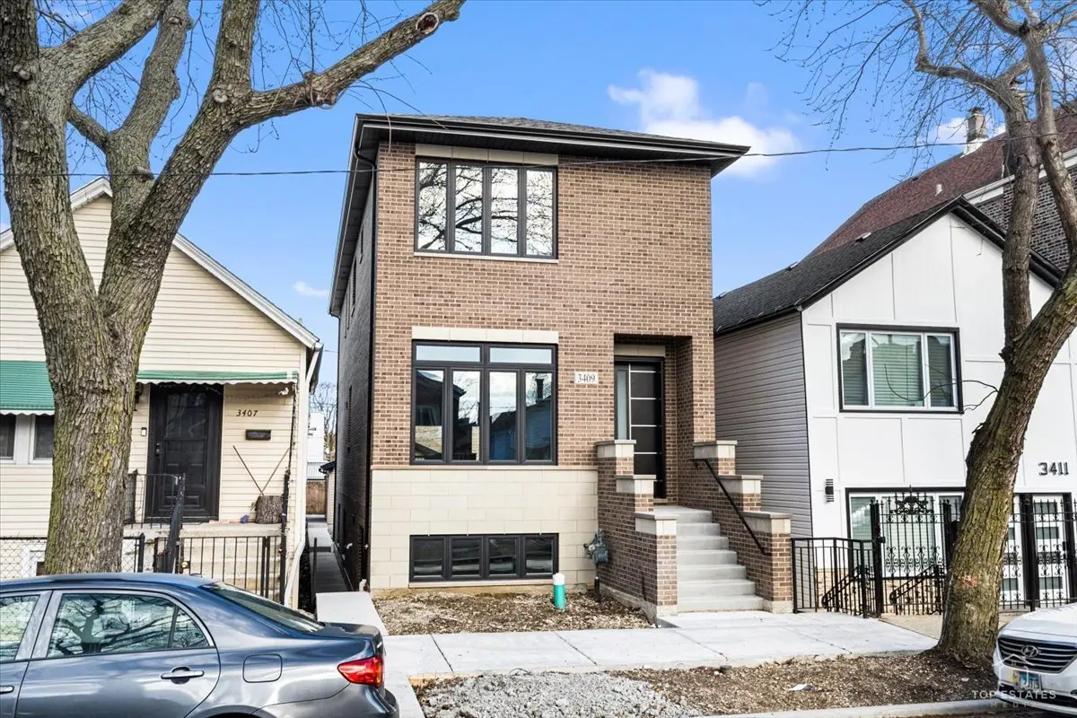 3409 S Lituanica AVE, Chicago, IL 60608