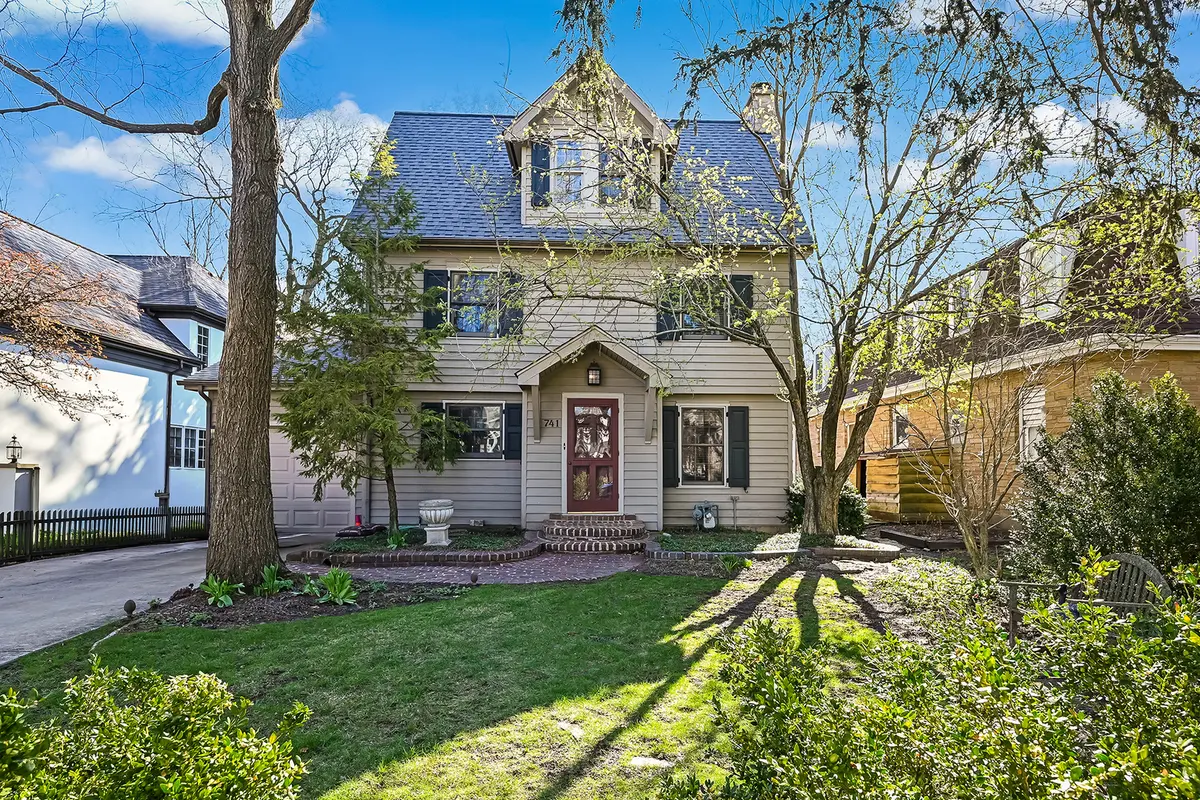 741 S Adams ST, Hinsdale, IL 60521