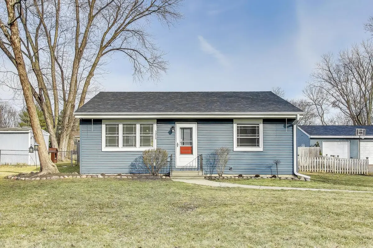 5010 Palm ST, Mchenry, IL 60051