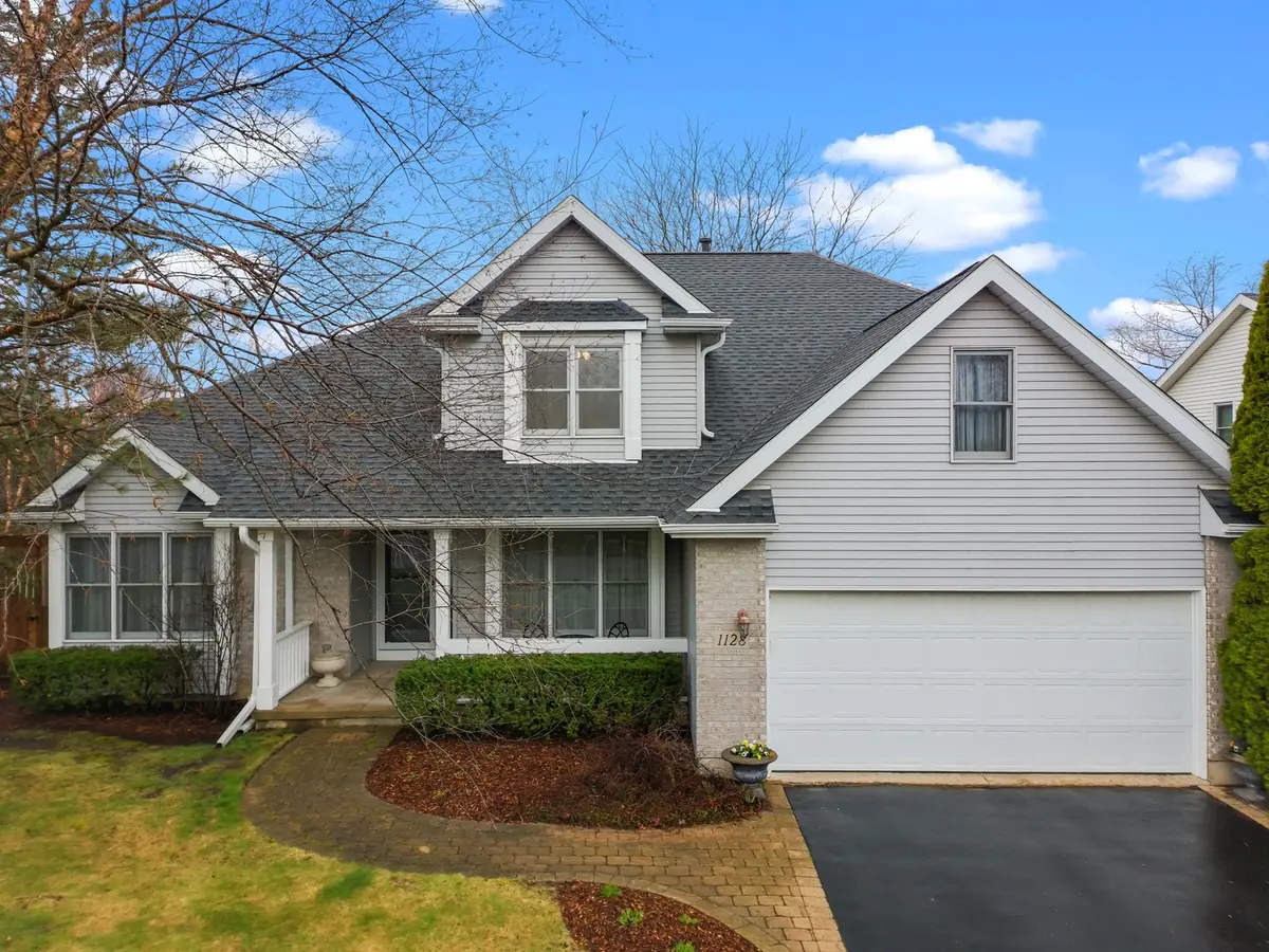 1128 Tara DR, Woodstock, IL 60098