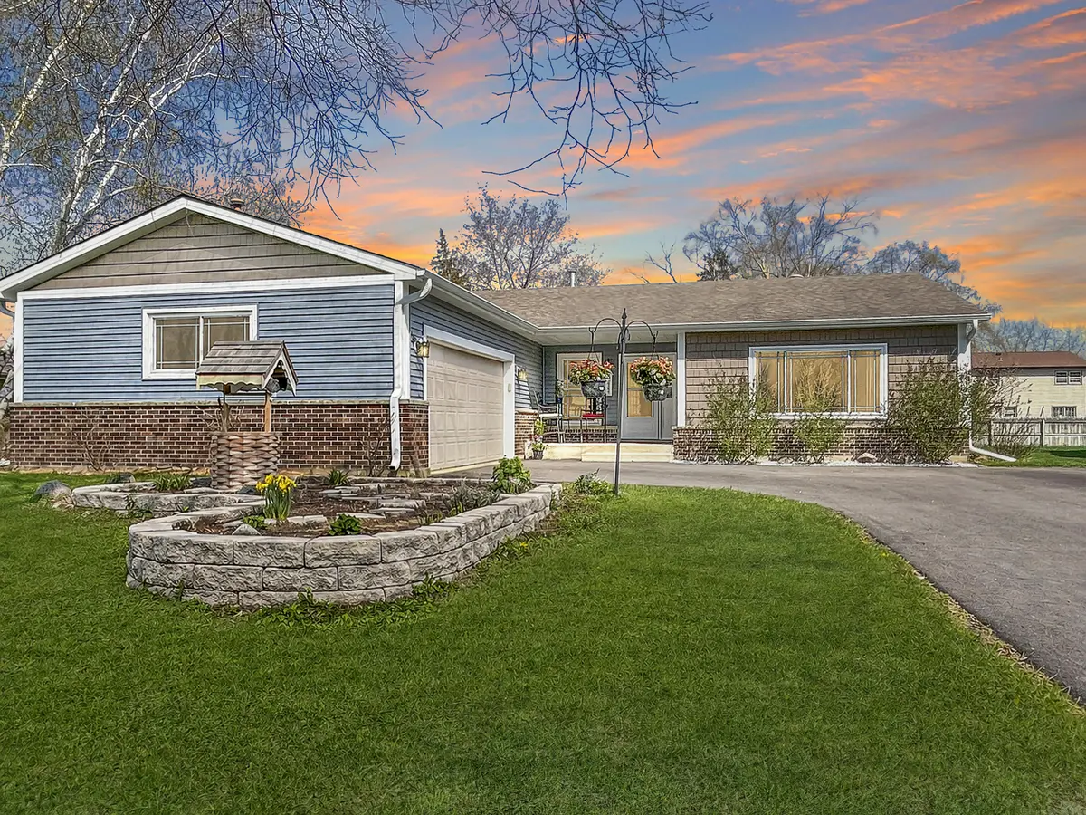 211 Waterbury CIR, Lake Villa, IL 60046