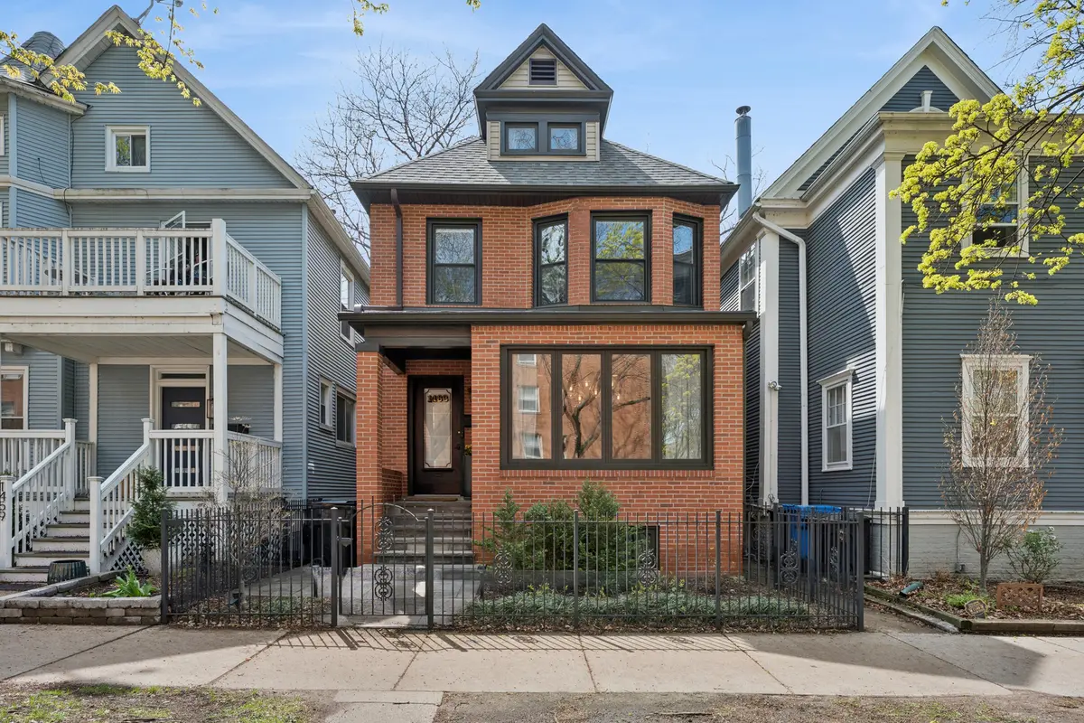 1463 W SUNNYSIDE AVE, Chicago, IL 60640