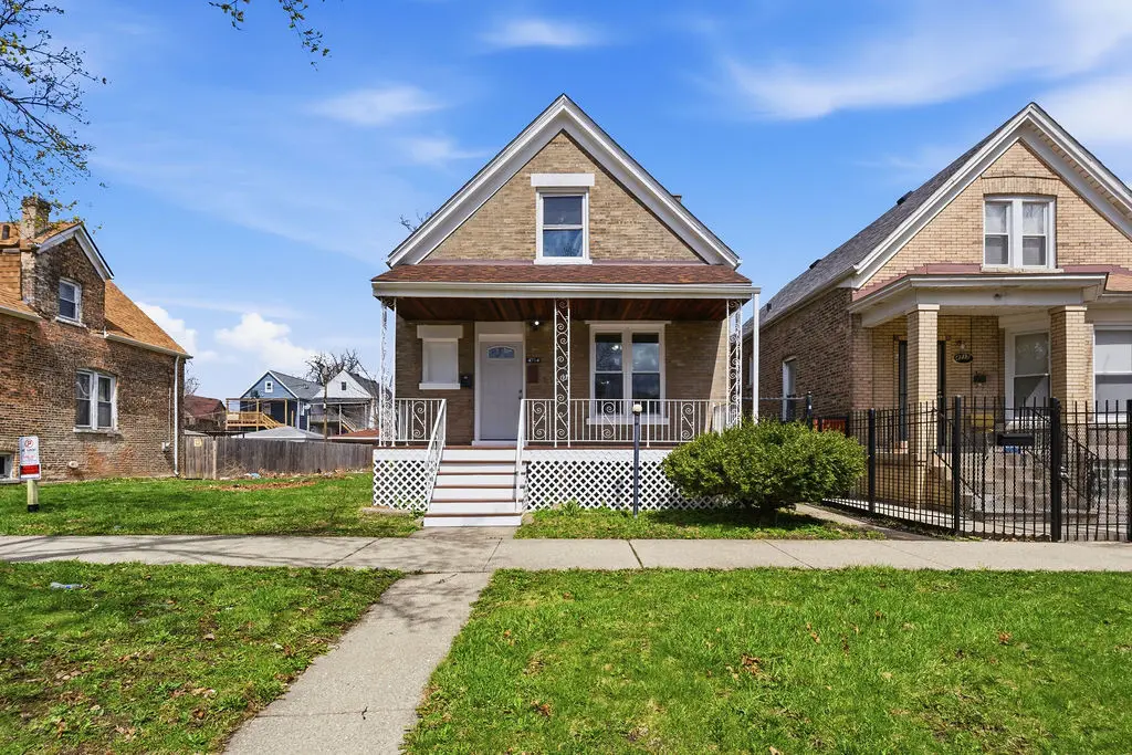 4714 W Maypole AVE, Chicago, IL 60644