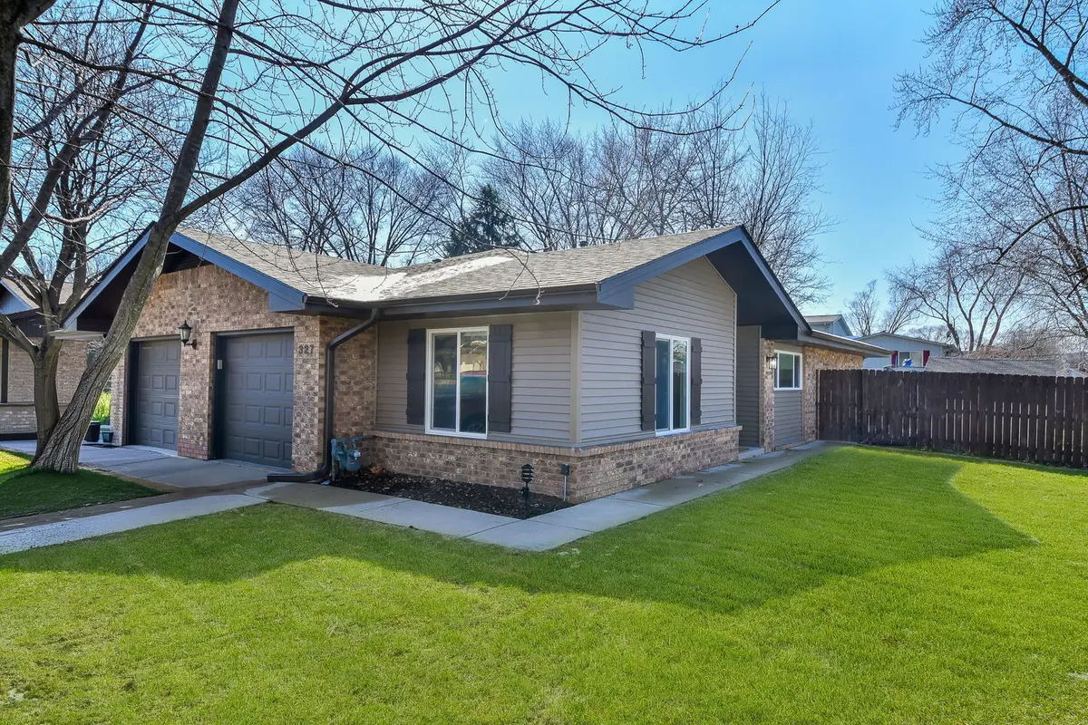 327 S Jackson ST, Batavia, IL 60510