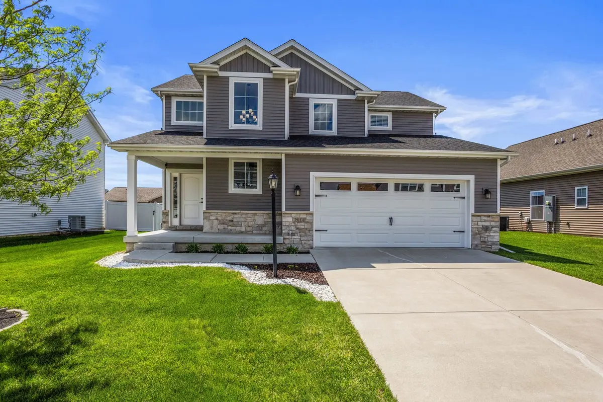 3911 Obsidian DR, Champaign, IL 61822
