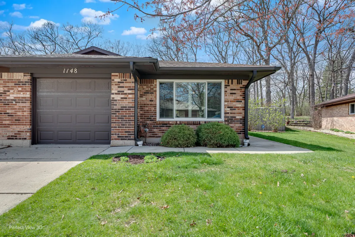 1148 Fulton DR, Streamwood, IL 60107