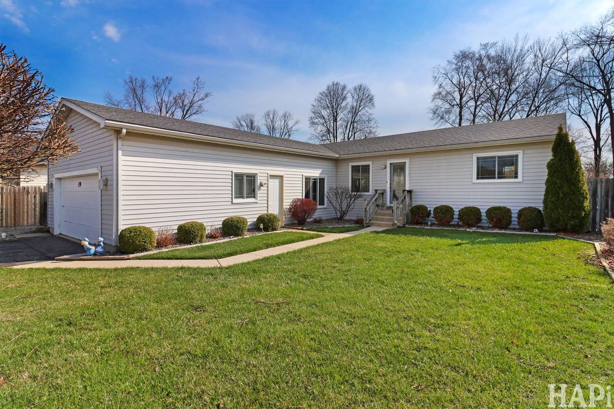 39 Lippincott RD, Fox Lake, IL 60020