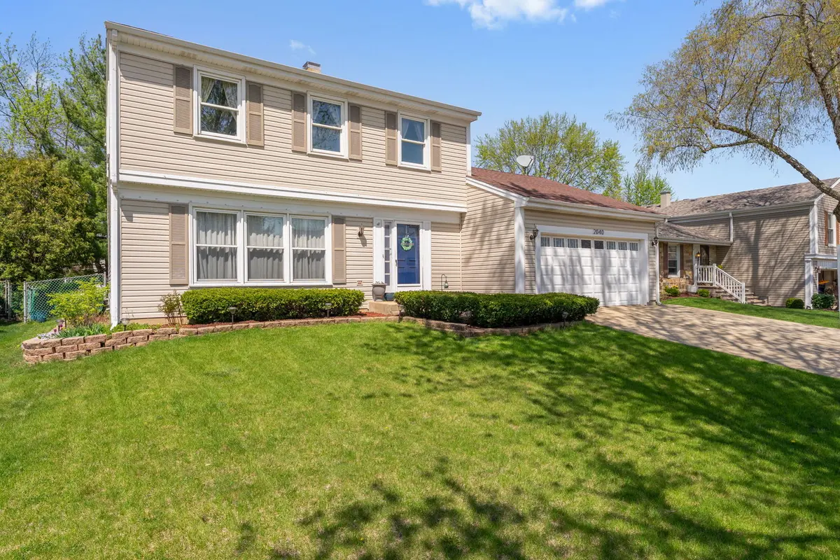 2040 Tiffany DR, Schaumburg, IL 60194