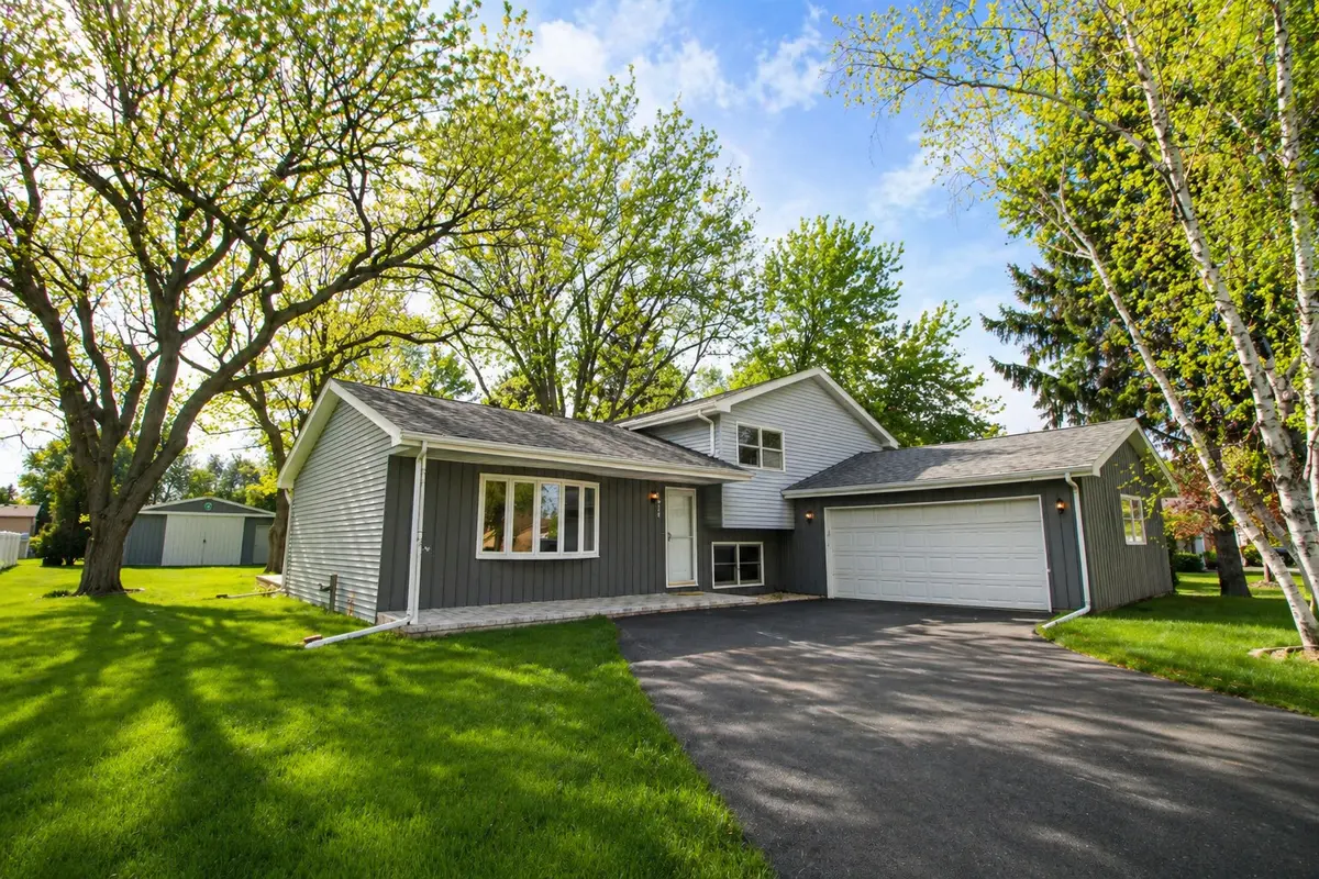 12748 S Elaine DR, Plainfield, IL 60585