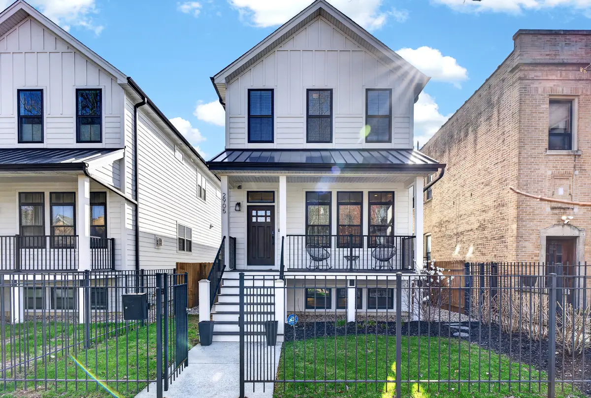 2905 N Talman AVE, Chicago, IL 60618