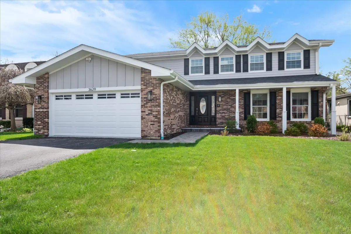 3629 Keenan LN, Glenview, IL 60026