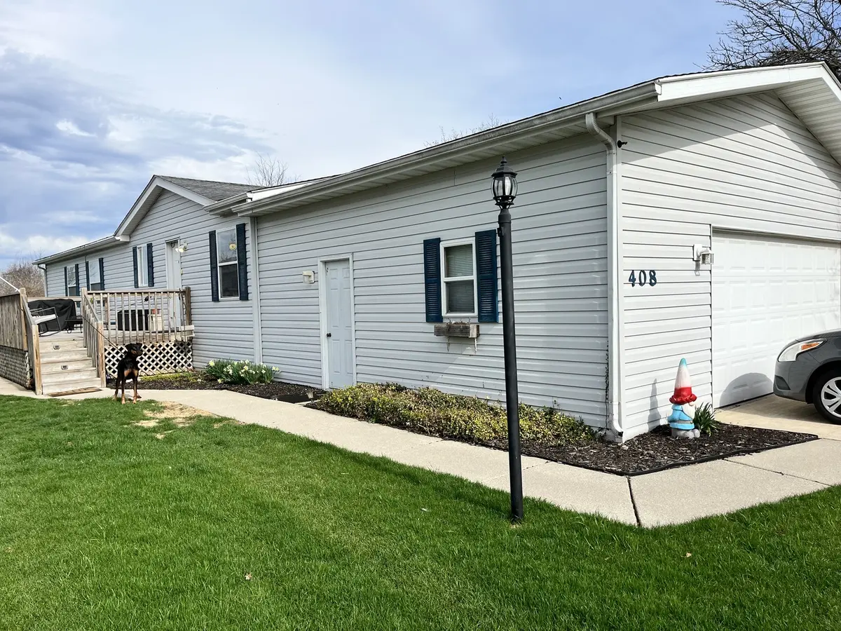 408 E Wood LN, Belvidere, IL 61008